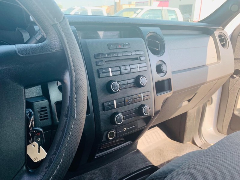 Ford F-150 Vehicle Full-screen Gallery Image 33