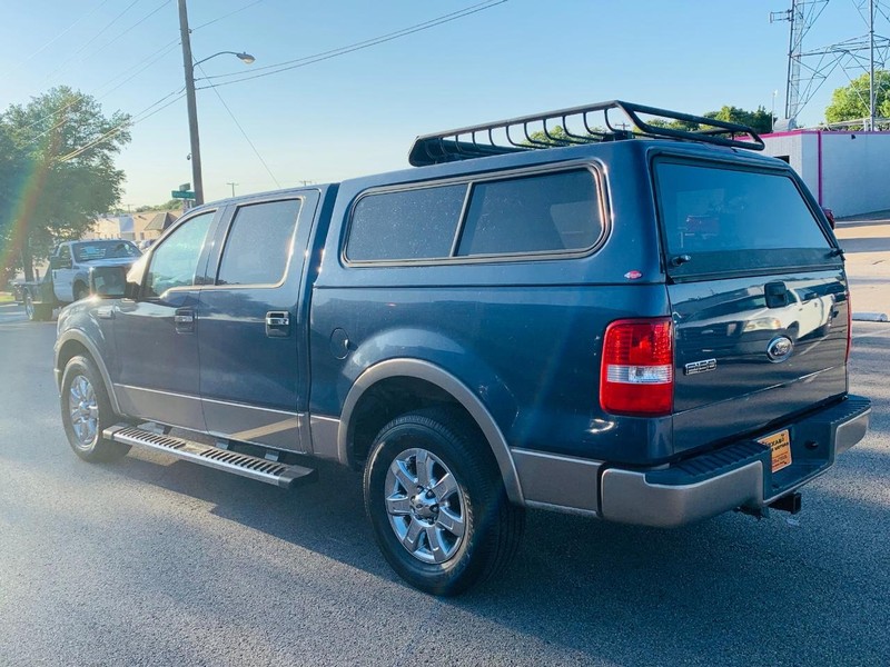 Ford F-150 Vehicle Full-screen Gallery Image 12