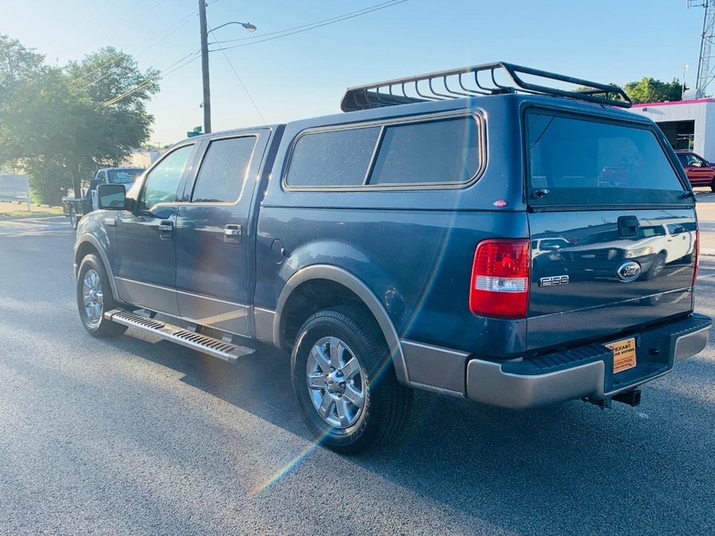 Ford F-150 Vehicle Full-screen Gallery Image 13