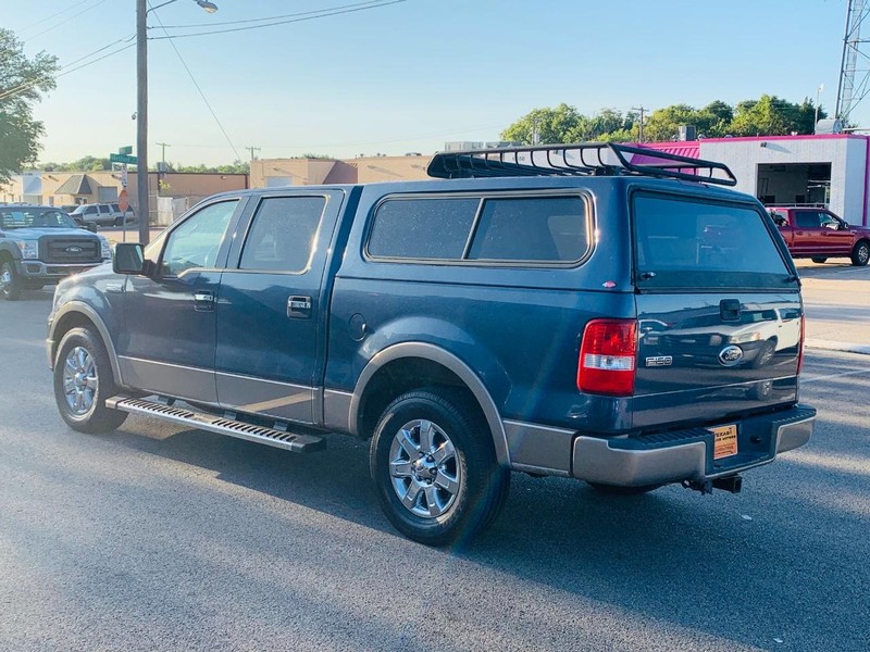 Ford F-150 Vehicle Full-screen Gallery Image 14