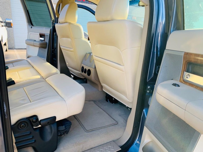 Ford F-150 Vehicle Full-screen Gallery Image 33