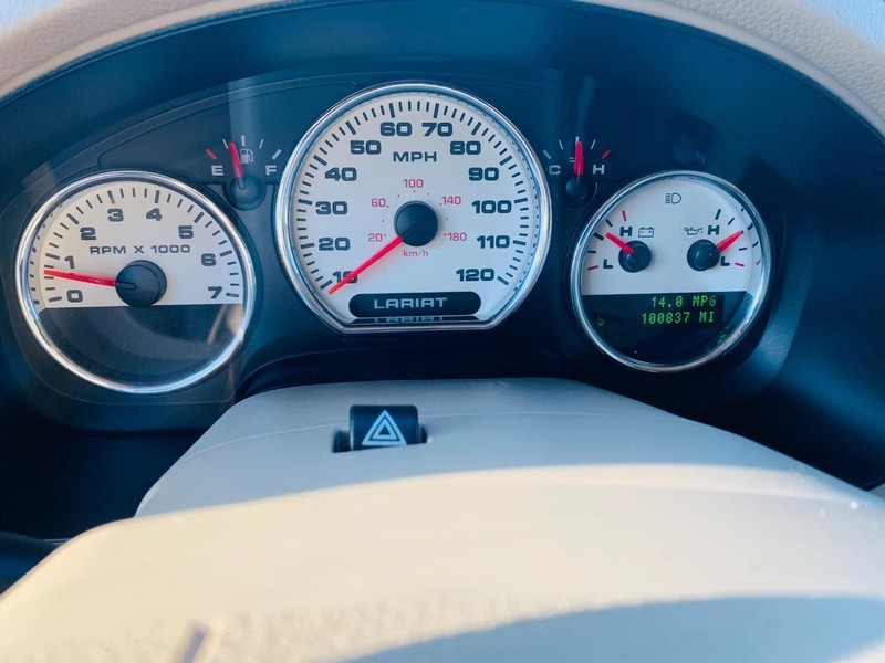 Ford F-150 Vehicle Full-screen Gallery Image 43