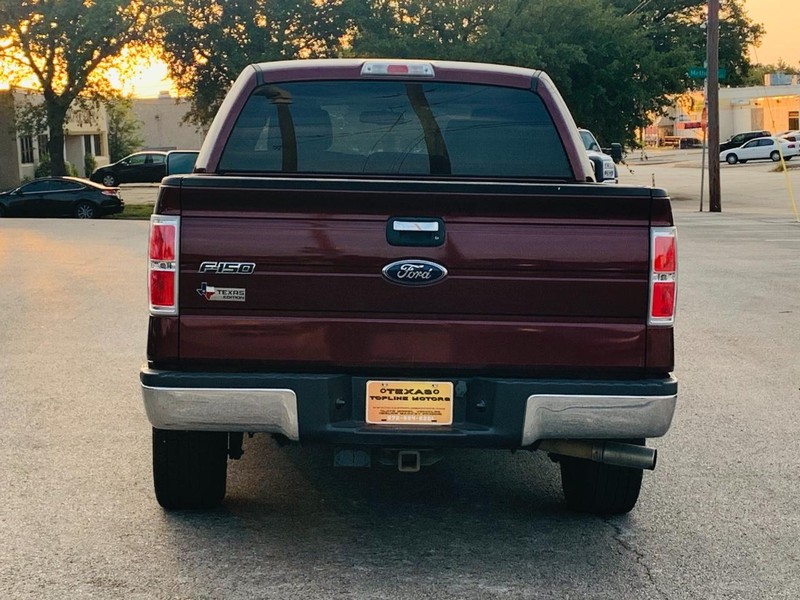 Ford F-150 Vehicle Full-screen Gallery Image 17