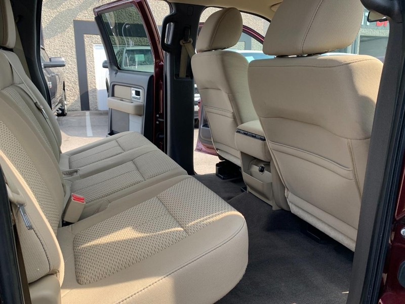 Ford F-150 Vehicle Full-screen Gallery Image 32