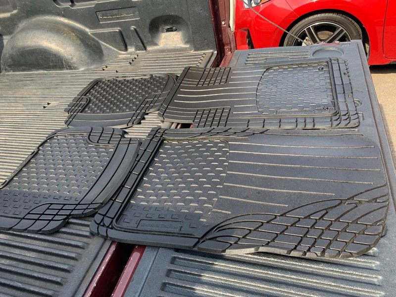 Ford F-150 Vehicle Full-screen Gallery Image 39