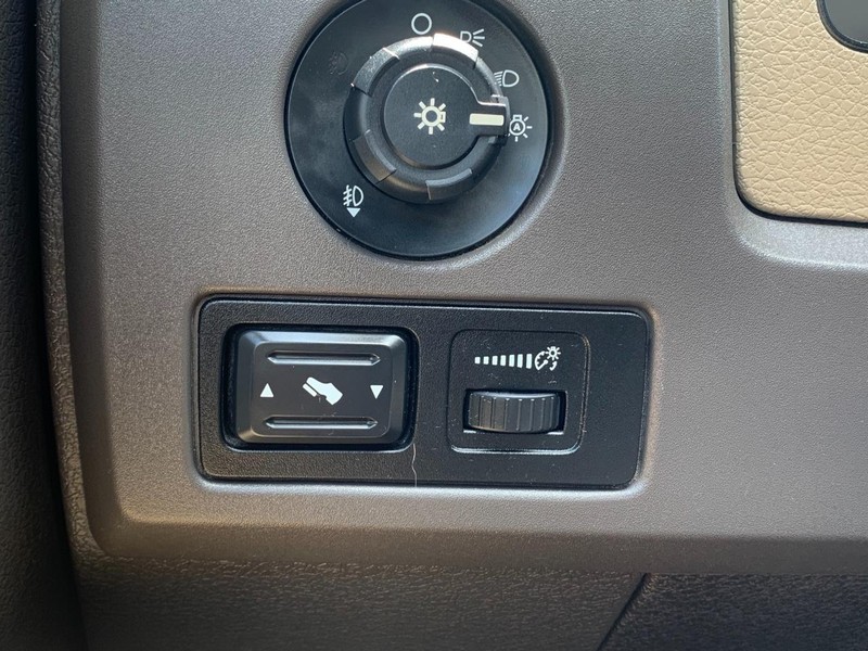 Ford F-150 Vehicle Full-screen Gallery Image 45