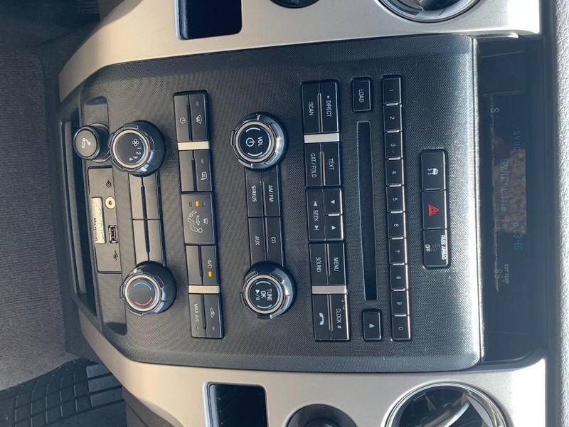 Ford F-150 Vehicle Full-screen Gallery Image 46