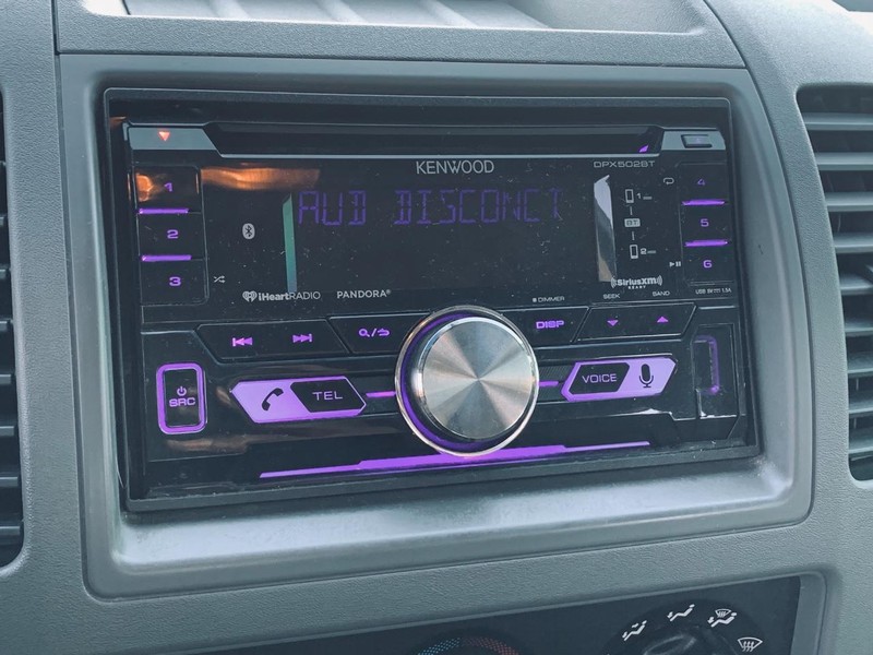 Nissan Frontier Vehicle Full-screen Gallery Image 23