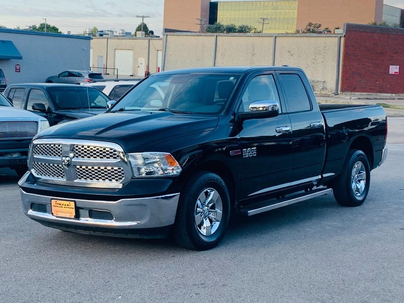 Ram 1500 Vehicle Full-screen Gallery Image 2