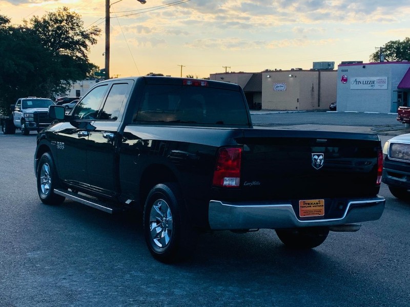 Ram 1500 Vehicle Full-screen Gallery Image 11