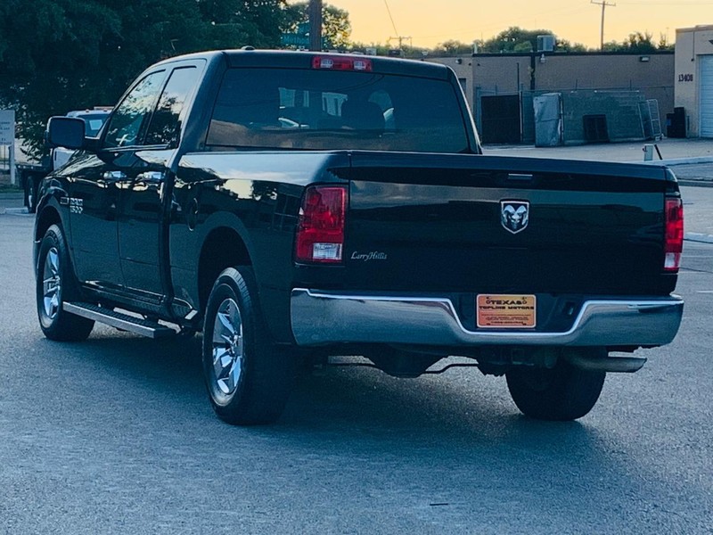 Ram 1500 Vehicle Full-screen Gallery Image 12