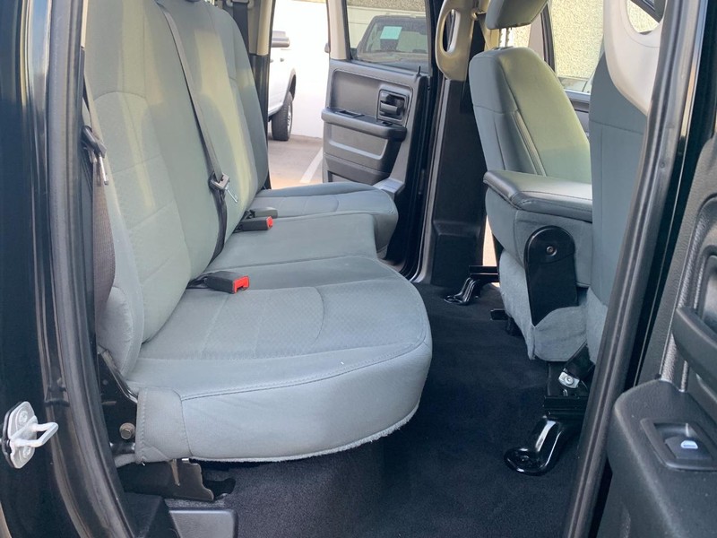 Ram 1500 Vehicle Full-screen Gallery Image 16