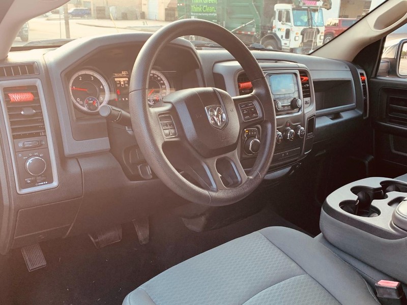 Ram 1500 Vehicle Full-screen Gallery Image 22