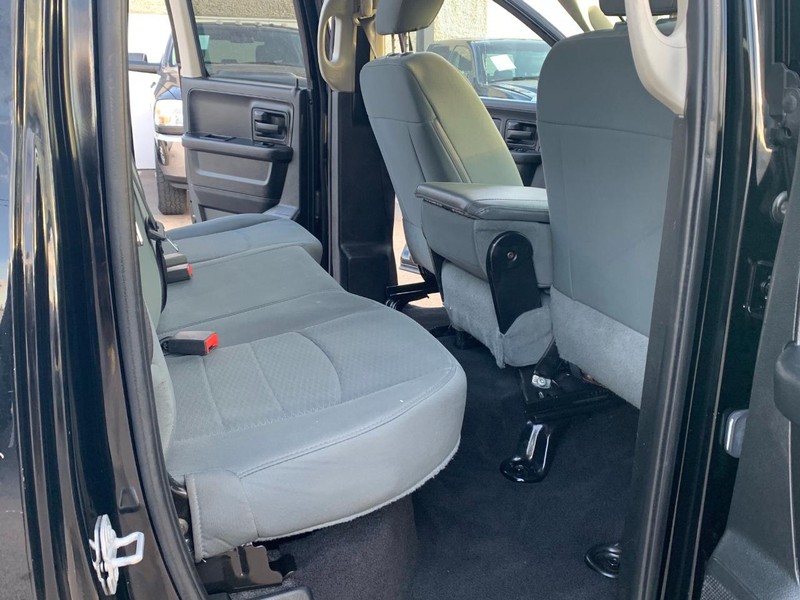 Ram 1500 Vehicle Full-screen Gallery Image 25