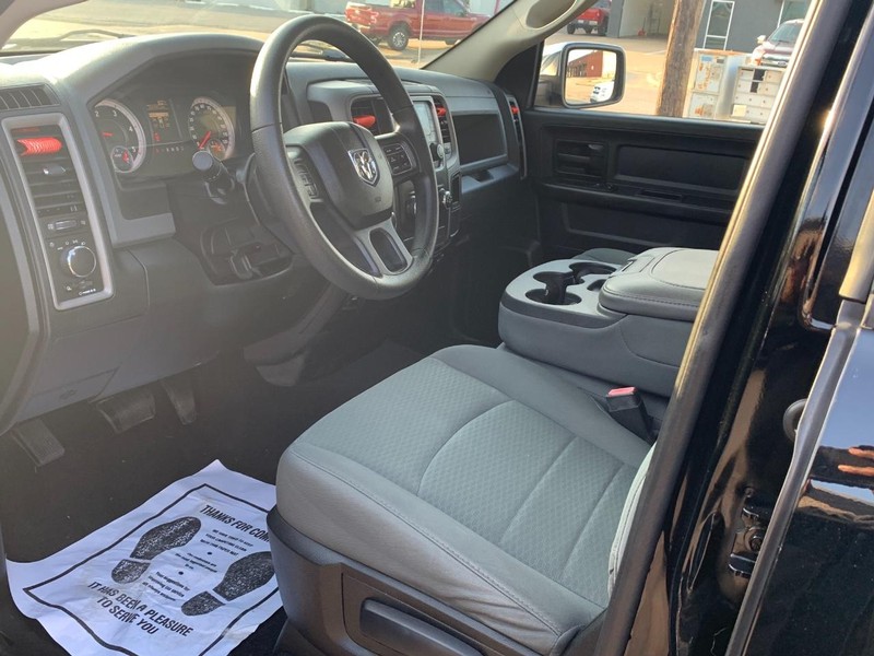 Ram 1500 Vehicle Full-screen Gallery Image 31