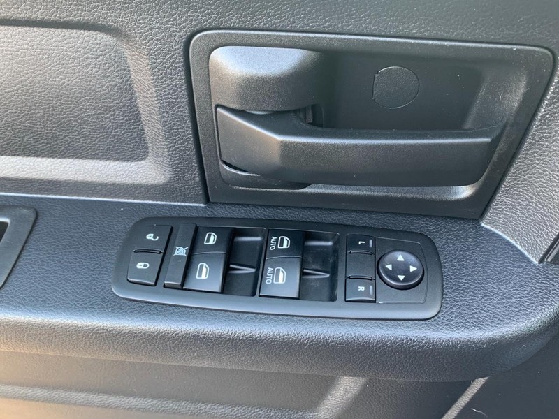 Ram 1500 Vehicle Full-screen Gallery Image 36