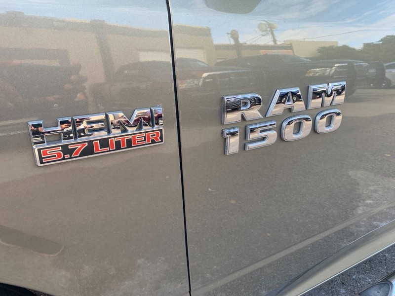 Ram 1500 Vehicle Full-screen Gallery Image 16