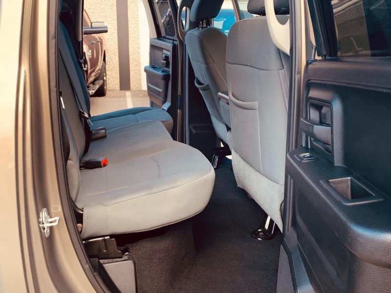 Ram 1500 Vehicle Full-screen Gallery Image 22