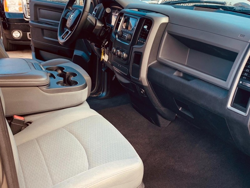 Ram 1500 Vehicle Full-screen Gallery Image 23