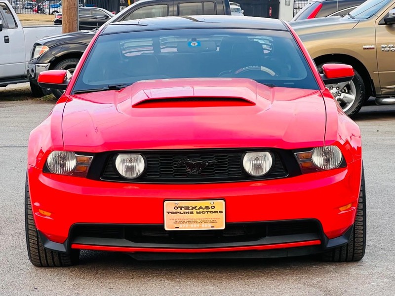 Ford Mustang Vehicle Full-screen Gallery Image 07