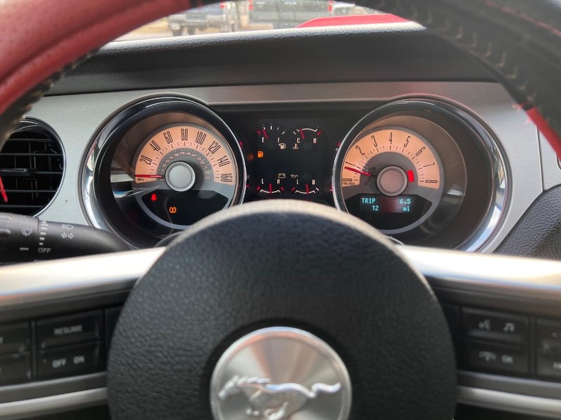 Ford Mustang Vehicle Full-screen Gallery Image 44