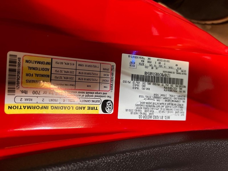 Ford Mustang Vehicle Full-screen Gallery Image 47