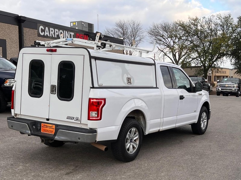 Ford F-150 Vehicle Full-screen Gallery Image 7