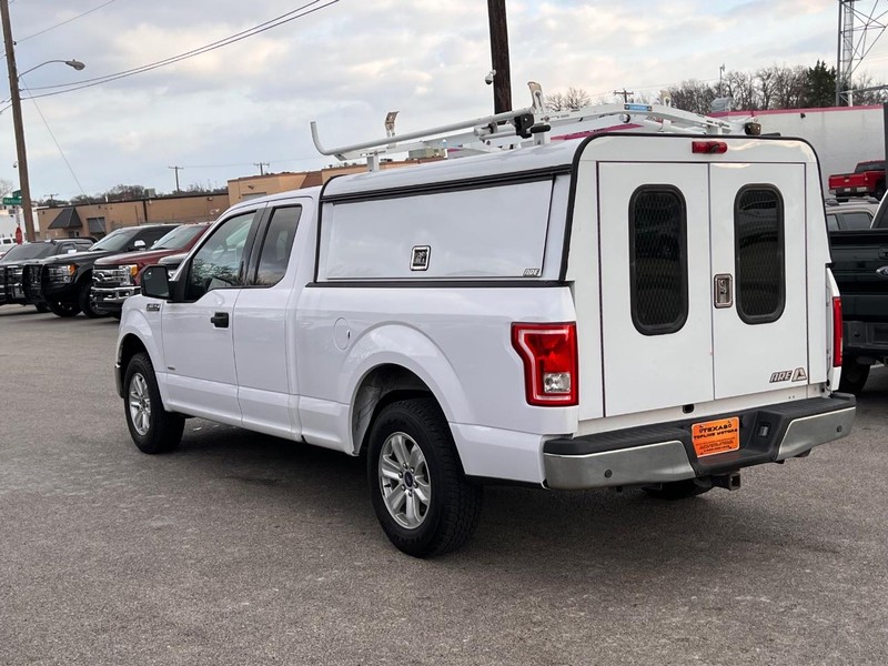 Ford F-150 Vehicle Full-screen Gallery Image 8