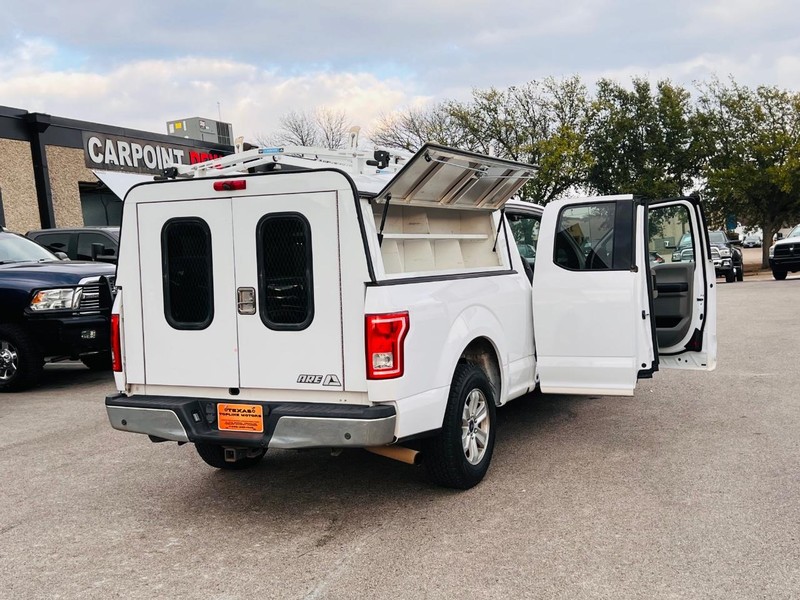 Ford F-150 Vehicle Full-screen Gallery Image 24