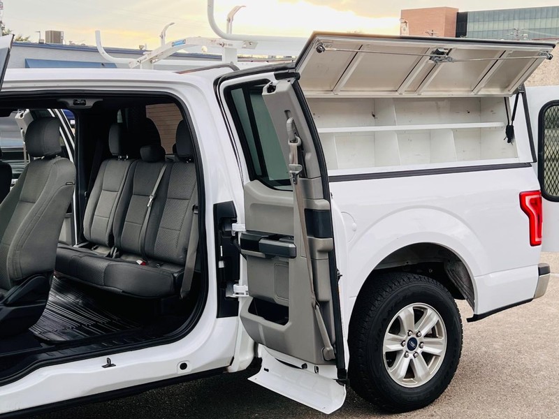 Ford F-150 Vehicle Full-screen Gallery Image 29