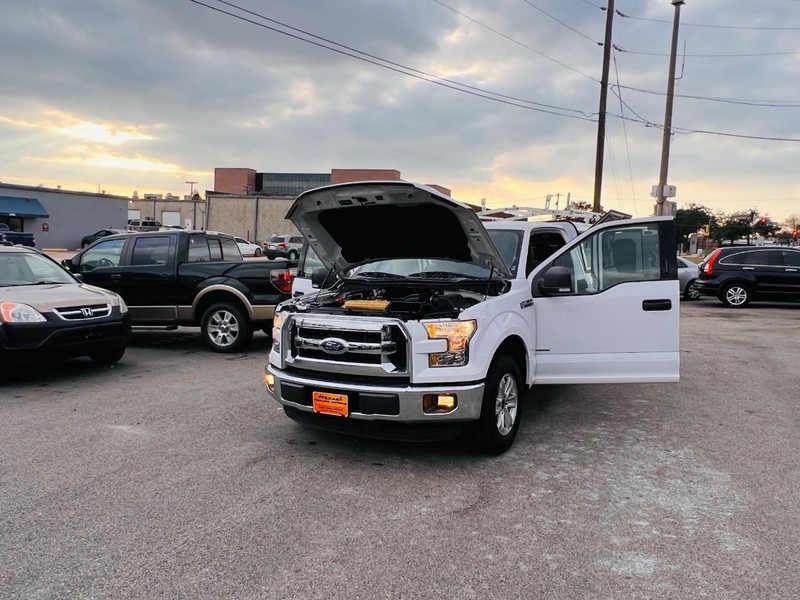 Ford F-150 Vehicle Full-screen Gallery Image 34