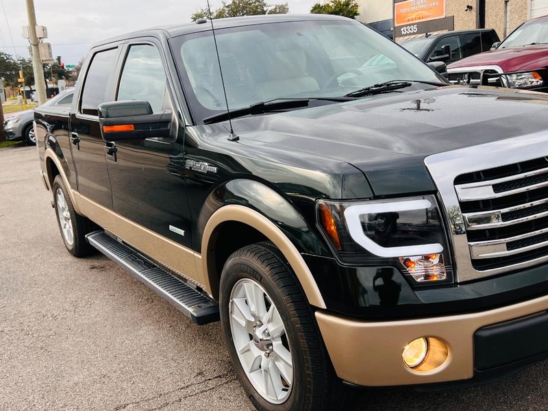 Ford F-150 Vehicle Full-screen Gallery Image 17