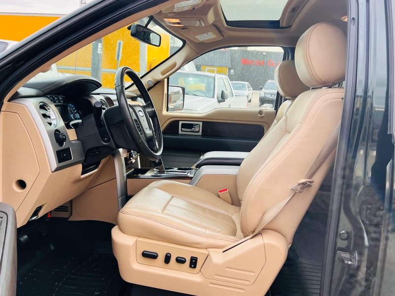 Ford F-150 Vehicle Full-screen Gallery Image 20