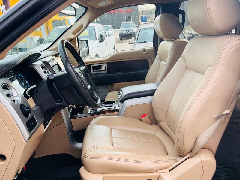 Ford F-150 Vehicle Full-screen Gallery Image 23