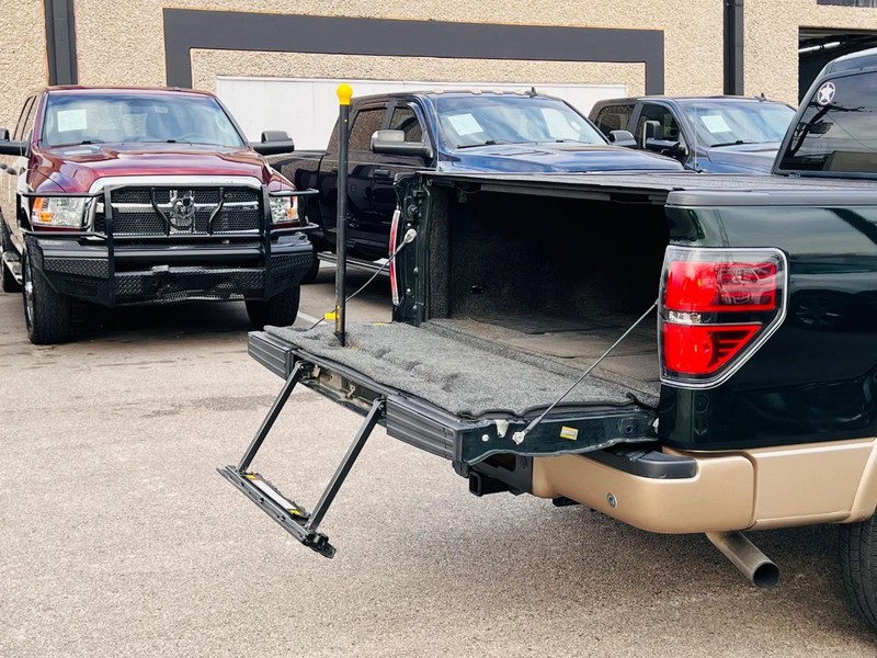 Ford F-150 Vehicle Full-screen Gallery Image 51