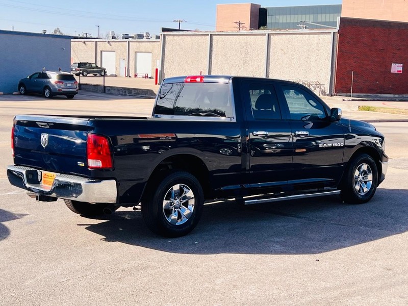 Ram 1500 Vehicle Full-screen Gallery Image 05