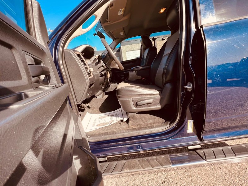 Ram 1500 Vehicle Full-screen Gallery Image 15