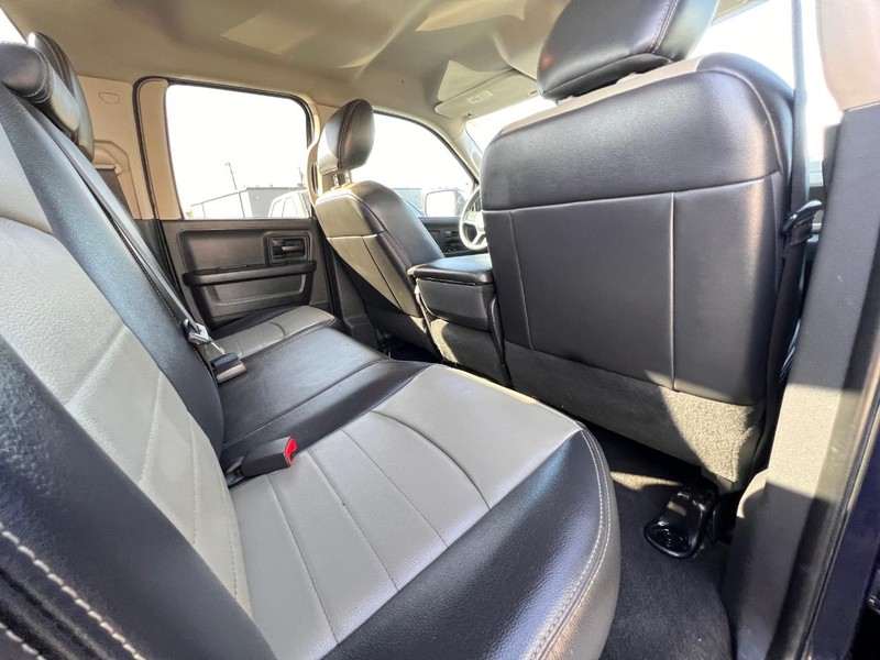 Ram 1500 Vehicle Full-screen Gallery Image 21