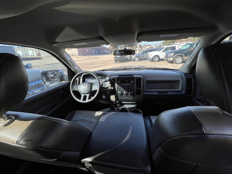 Ram 1500 Vehicle Full-screen Gallery Image 22