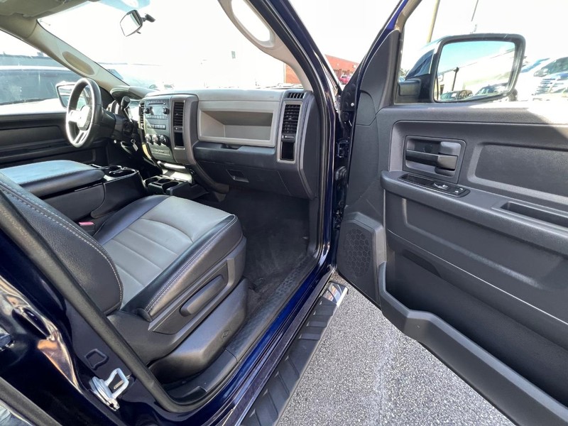 Ram 1500 Vehicle Full-screen Gallery Image 27