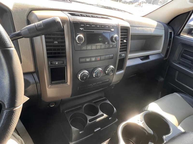 Ram 1500 Vehicle Full-screen Gallery Image 35