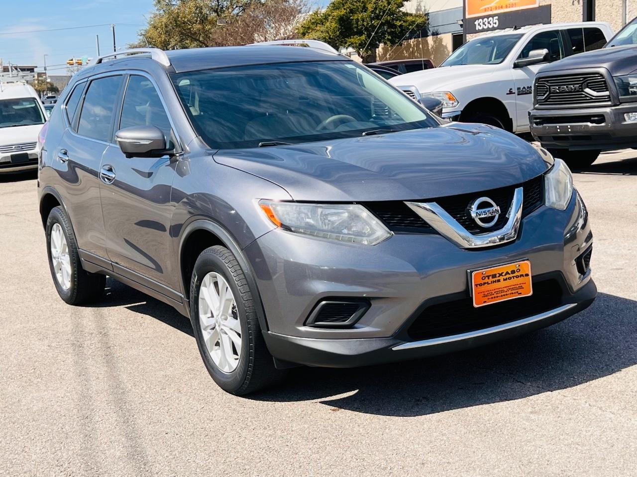 Nissan Rogue Vehicle Full-screen Gallery Image 7