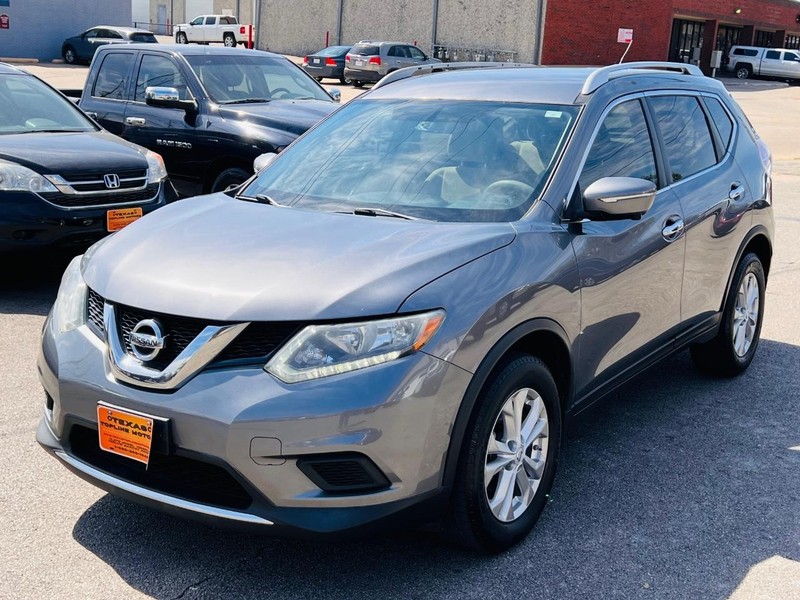 Nissan Rogue Vehicle Full-screen Gallery Image 2