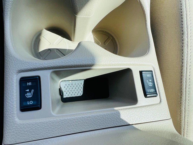 Nissan Rogue Vehicle Full-screen Gallery Image 50