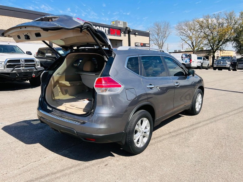Nissan Rogue Vehicle Full-screen Gallery Image 51