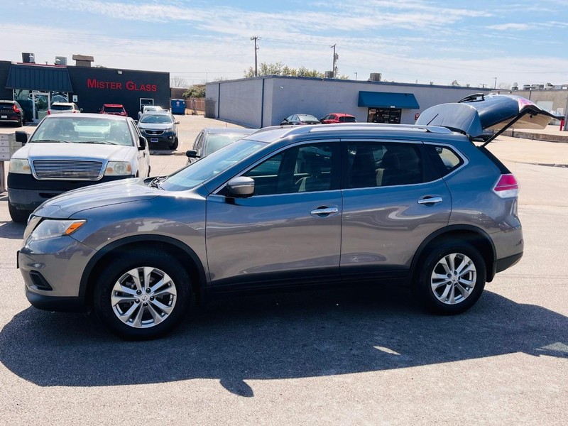 Nissan Rogue Vehicle Full-screen Gallery Image 55