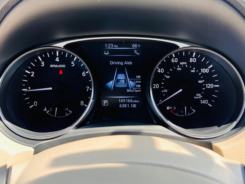 Nissan Rogue Vehicle Full-screen Gallery Image 58