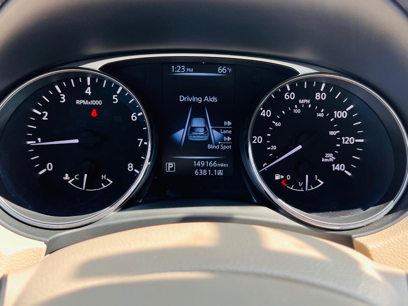 Nissan Rogue Vehicle Full-screen Gallery Image 59