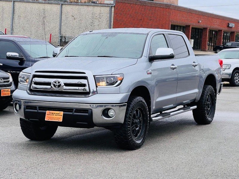 Toyota Tundra 2WD Truck Vehicle Full-screen Gallery Image 03