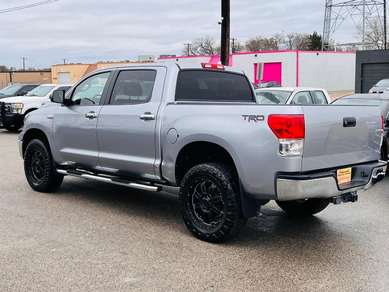 Toyota Tundra 2WD Truck Vehicle Full-screen Gallery Image 06